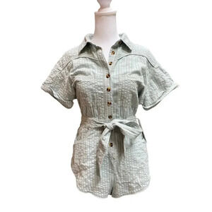 NWT BDG romper. Size small